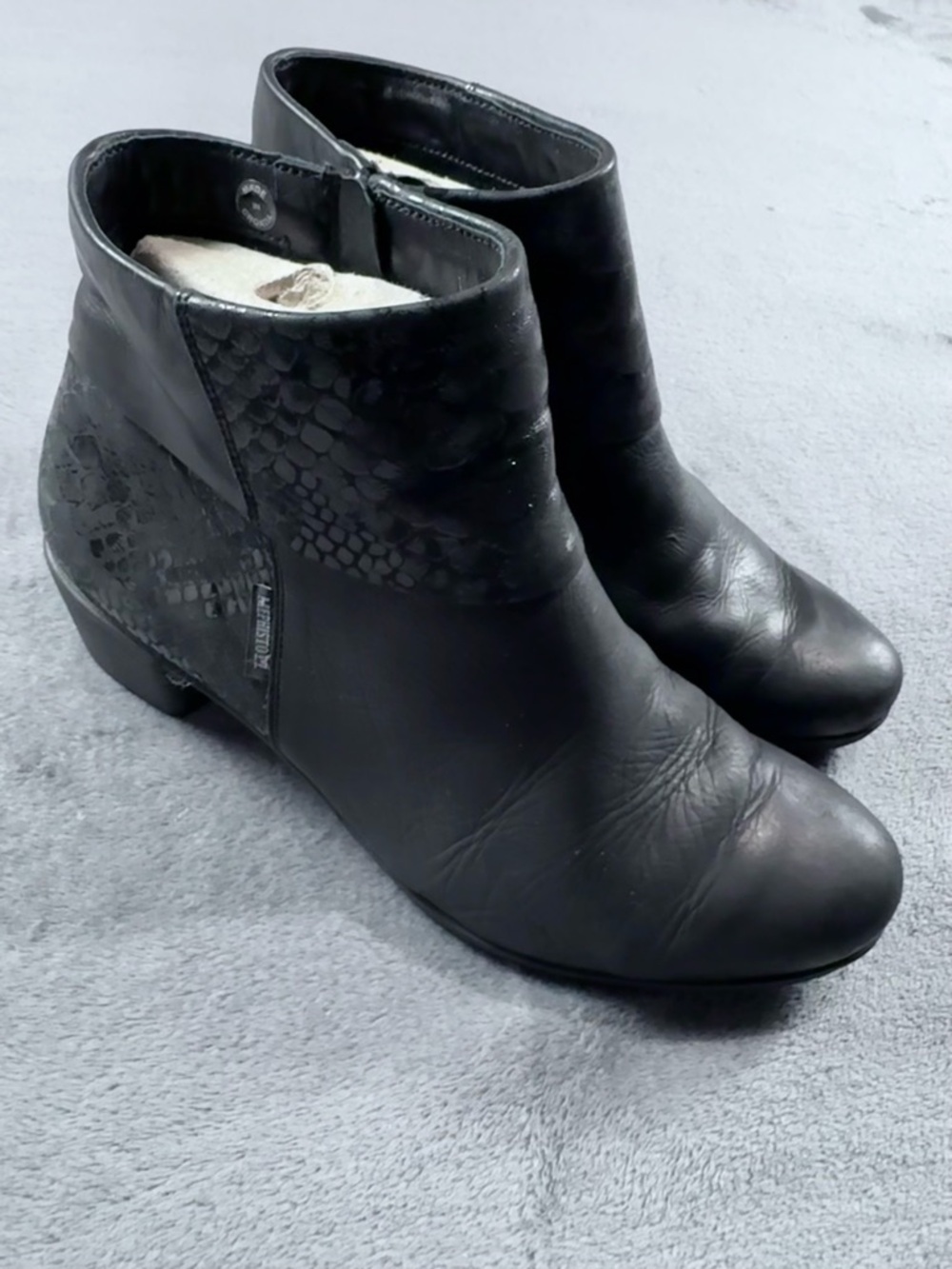 Mephisto Women's Iris Black Leather Ankle Boots
